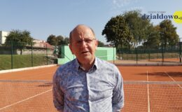 Zagraj w turnieju tenisa ziemnego