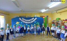 Pasowanie na przedszkolaka grupy „Żabki” w Przedszkolu nr 4 w Działdowie [zdjęcia]