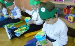 Pasowanie na przedszkolaka grupy „Żabki” w Przedszkolu nr 4 w Działdowie
