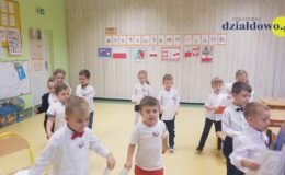 Obchody Narodowego Święta Niepodległości i udział w akcji „Szkoła do hymnu” w Przedszkolu nr 5