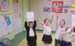 Obchody Narodowego Święta Niepodległości i udział w akcji „Szkoła do hymnu” w Przedszkolu nr 5