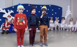 Przedstawienie zimowo-świąteczne pt. „W poszukiwaniu choinki” w Przedszkolu nr 4 w Działdowie
