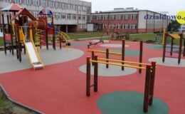 Plac zabaw przy Szkole Podstawowej nr 4 został wyremontowany