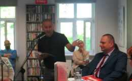 „Alfa Centauri” pierwszy autorski tomik wierszy Pawła Kamińskiego
