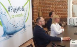 W lato, jak i w ciągu całego roku, najlepiej pić wodę i to z naszego wodociągu
