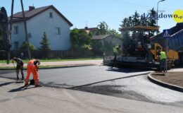 Druga warstwa asfaltu na ul. Krasickiego