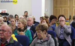 Pełna widownia na przedstawieniu „Czekoladki”