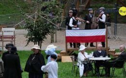 Żywa lekcja historii – piknik i spektakl