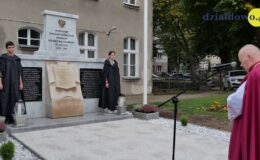 Odsłonięcie odrestaurowanego pomnika na terenie byłego obozu Soldau w Działdowie