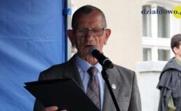 Odsłonięcie odrestaurowanego pomnika na terenie byłego obozu Soldau w Działdowie