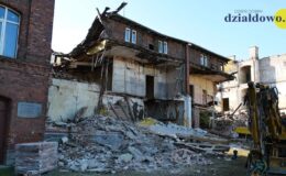 Trwają prace zabezpieczające budynek obozu