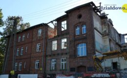 Trwają prace zabezpieczające budynek obozu