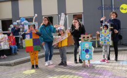 Marsz robotów, czyli „Robo-marsz” w naszej bibliotece