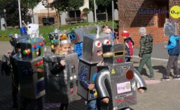 Marsz robotów, czyli „Robo-marsz” w naszej bibliotece