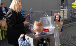 Marsz robotów, czyli „Robo-marsz” w naszej bibliotece