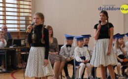 Ślubowanie i pasowanie w Szkole Podstawowej nr 4