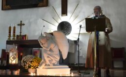 „Zaduszki Poetyckie” z Elżbietą Szczepkowska i Andrzejem Malesą
