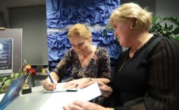 A wiatr otwiera drzwi ciszy, niech trwa i nie minie…. Promocja najnowszego tomu wierszy poetki Anny Barbary Czuraj-Struzik