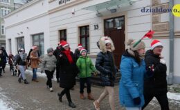 Sztafeta z Mikołajem przeszła ulicami Działdowa