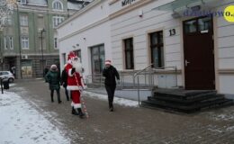 Sztafeta z Mikołajem przeszła ulicami Działdowa