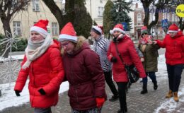 Sztafeta z Mikołajem przeszła ulicami Działdowa