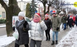 Sztafeta z Mikołajem przeszła ulicami Działdowa