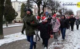 Sztafeta z Mikołajem przeszła ulicami Działdowa