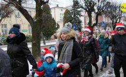 Sztafeta z Mikołajem przeszła ulicami Działdowa