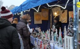 Świąteczne spotkanie przy ratuszu