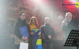 Świąteczne spotkanie przy ratuszu