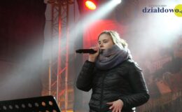 Świąteczne spotkanie przy ratuszu