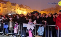 Świąteczne spotkanie przy ratuszu