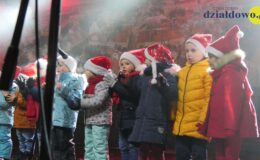 Świąteczne spotkanie przy ratuszu
