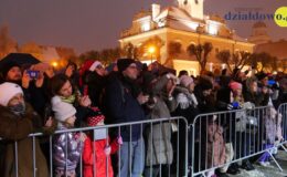 Świąteczne spotkanie przy ratuszu