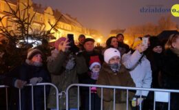 Świąteczne spotkanie przy ratuszu