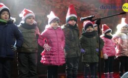 Świąteczne spotkanie przy ratuszu