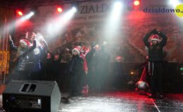 Świąteczne spotkanie przy ratuszu