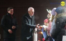 Świąteczne spotkanie przy ratuszu