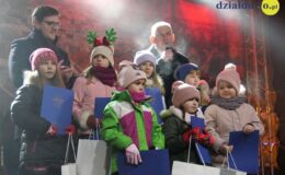 Świąteczne spotkanie przy ratuszu
