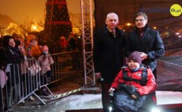 Świąteczne spotkanie przy ratuszu
