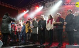 Świąteczne spotkanie przy ratuszu