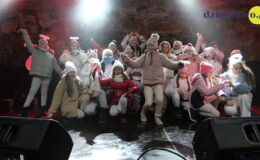 Świąteczne spotkanie przy ratuszu