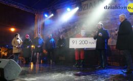 Świąteczne spotkanie przy ratuszu