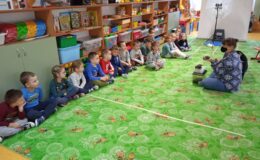 Ślimaki afrykańskie i żółw lamparci w Przedszkolu nr 3