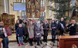Radosne  "Rodzinne Kolędowanie"