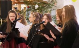 Koncert kolę „Daj nam Boże Dziecię, pokój na tym świcie”