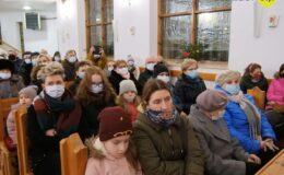 Koncert kolę „Daj nam Boże Dziecię, pokój na tym świcie”