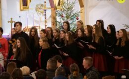 Koncert kolę „Daj nam Boże Dziecię, pokój na tym świcie”