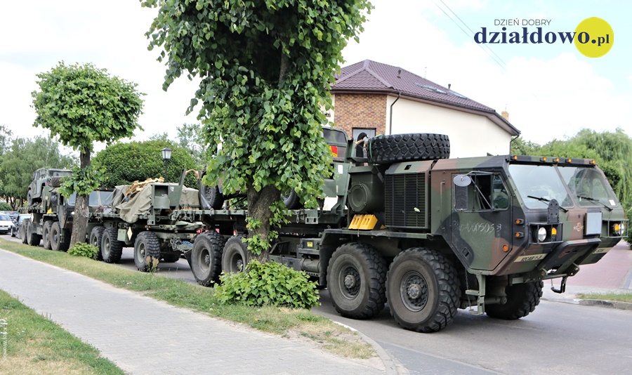 Ćwiczenia Saber Strike 2022. Pojazdy wojskowe na polskich drogach Ćwiczenia Saber Strike 2022. Pojazdy wojskowe na polskich drogach