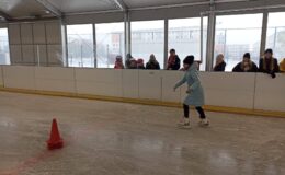 Ferie na łyżwach z MOSiRem